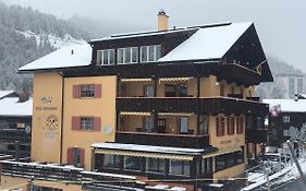 Hotel Hold